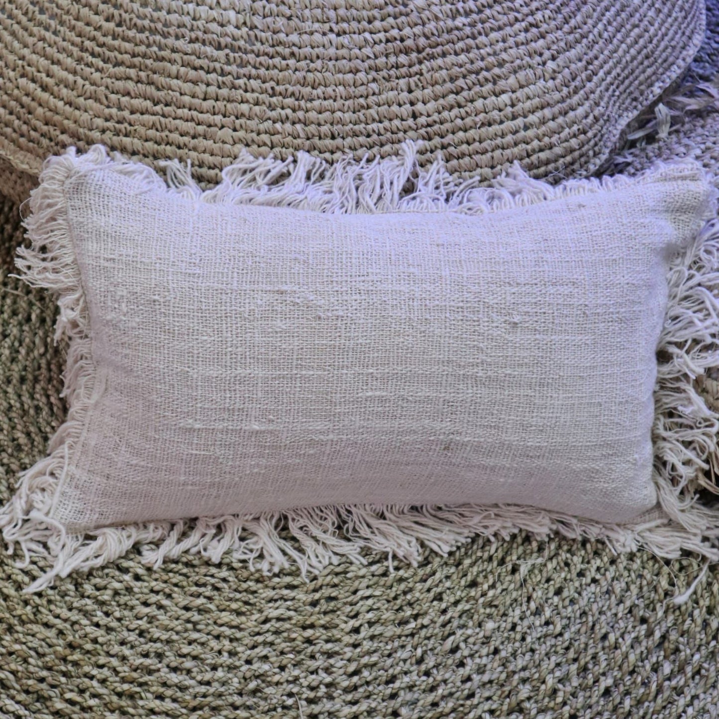 1x Linen Cushion 30x50cm with fringe